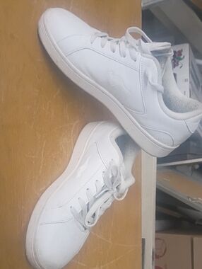 kangaROOS White Low-Top Leather Sneakers